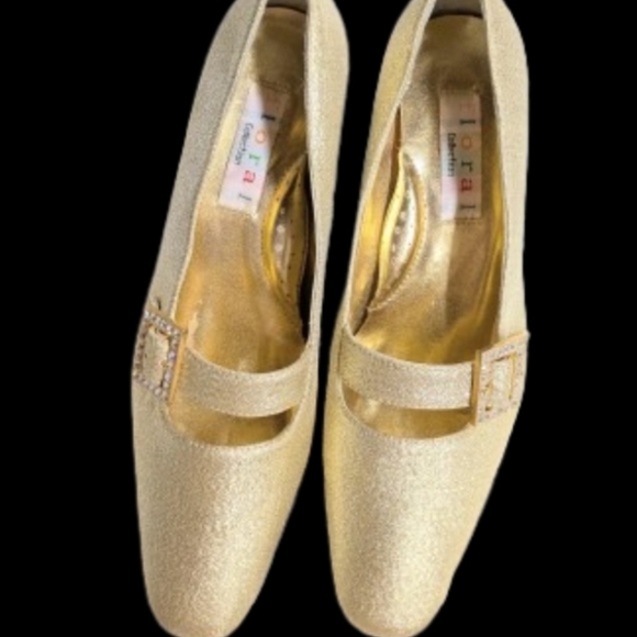 Vintage Shoes - Vintage Women's Gold Block Heels With Rhinestone Buckle